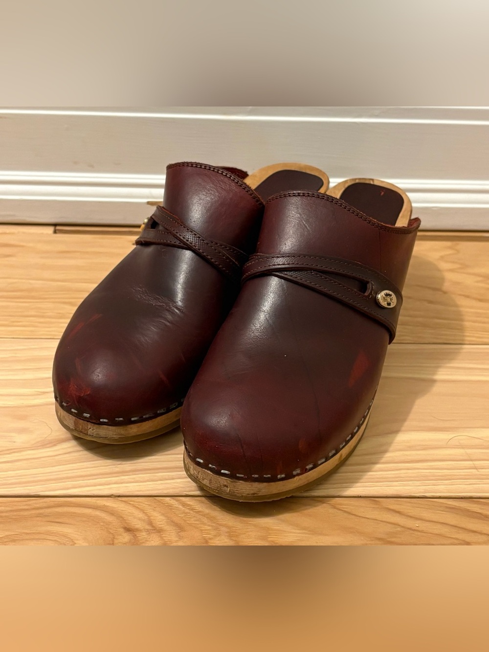 Krone Danish Clogs Womens 40 Fits 8.5 Leather Wooden Sole Mules Burgundy Denmark